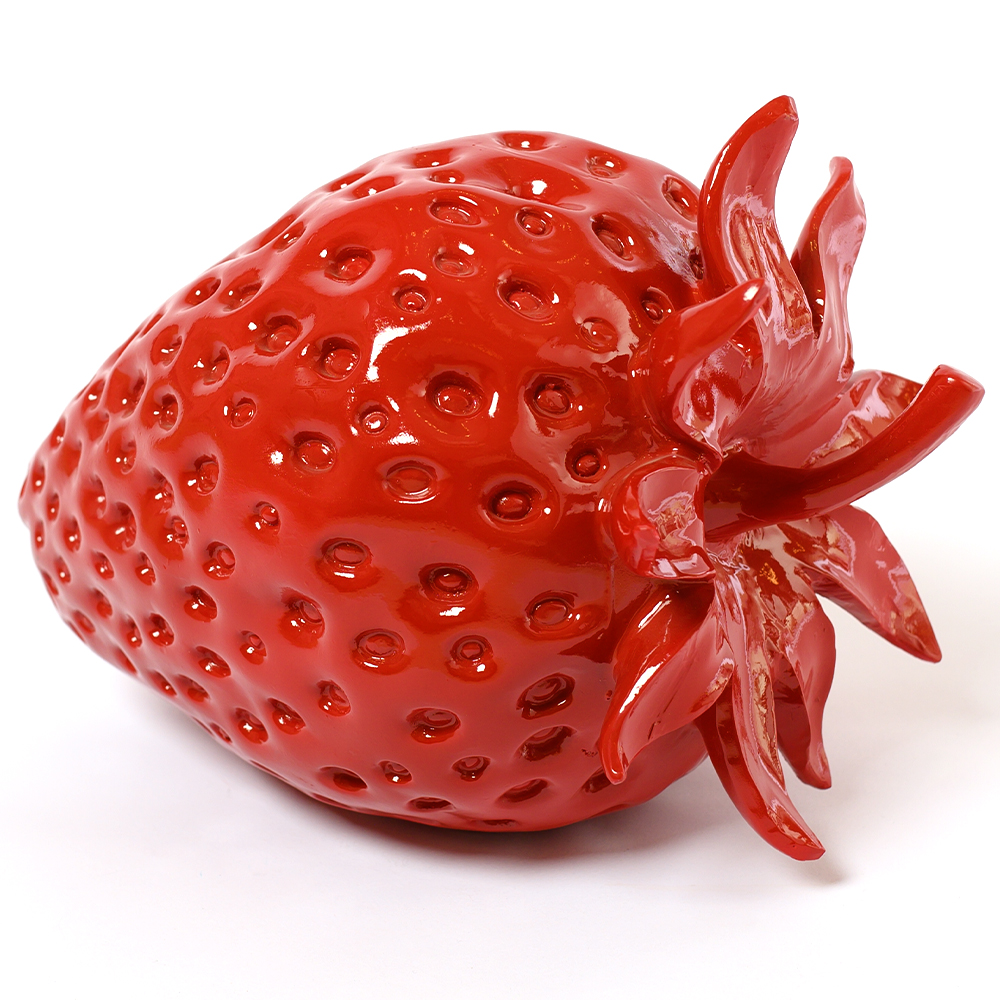 Декоративная статуэтка в виде клубники Strawberry Figurine