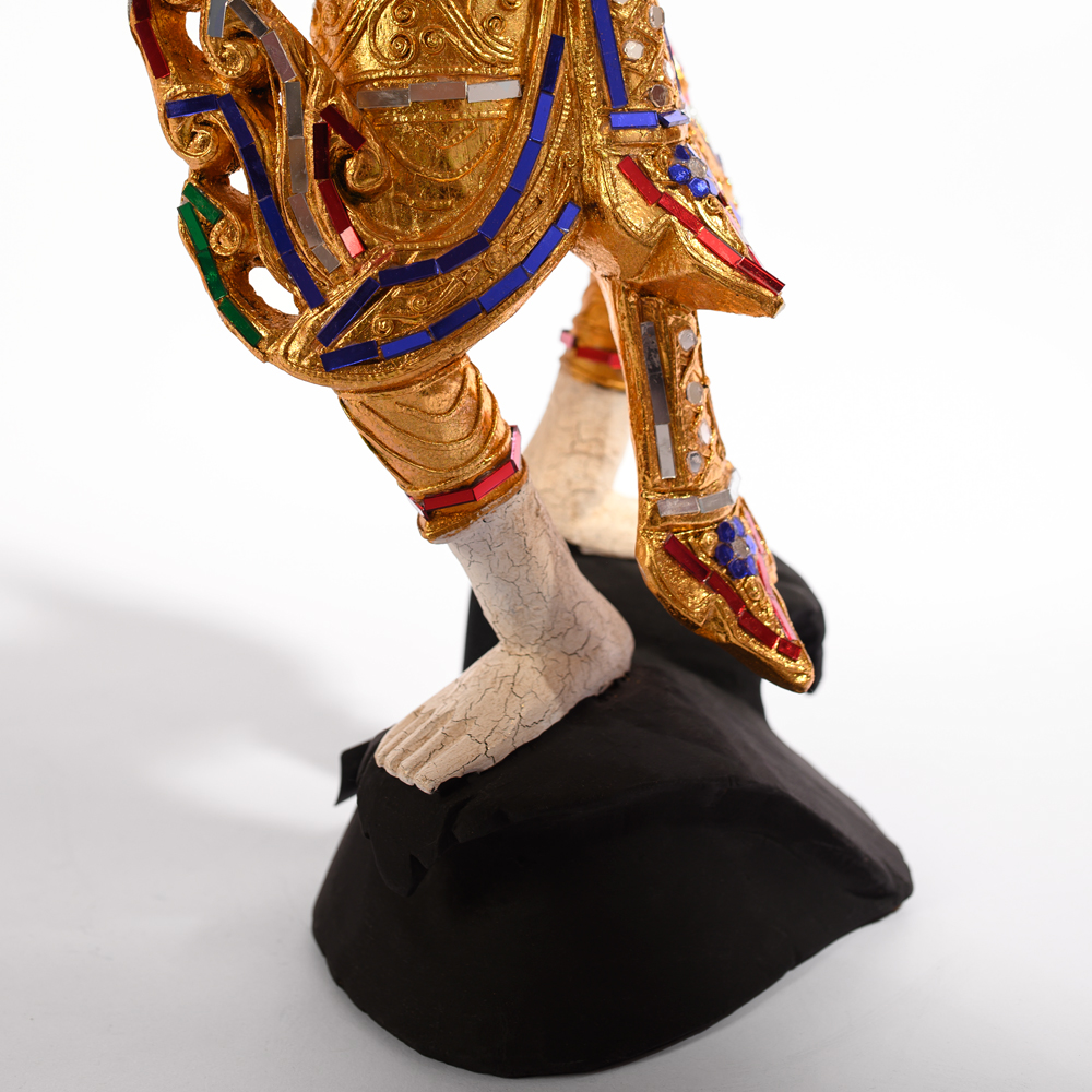 Декоративная статуэтка из керамики с инкрустацией Teppanom Statuette