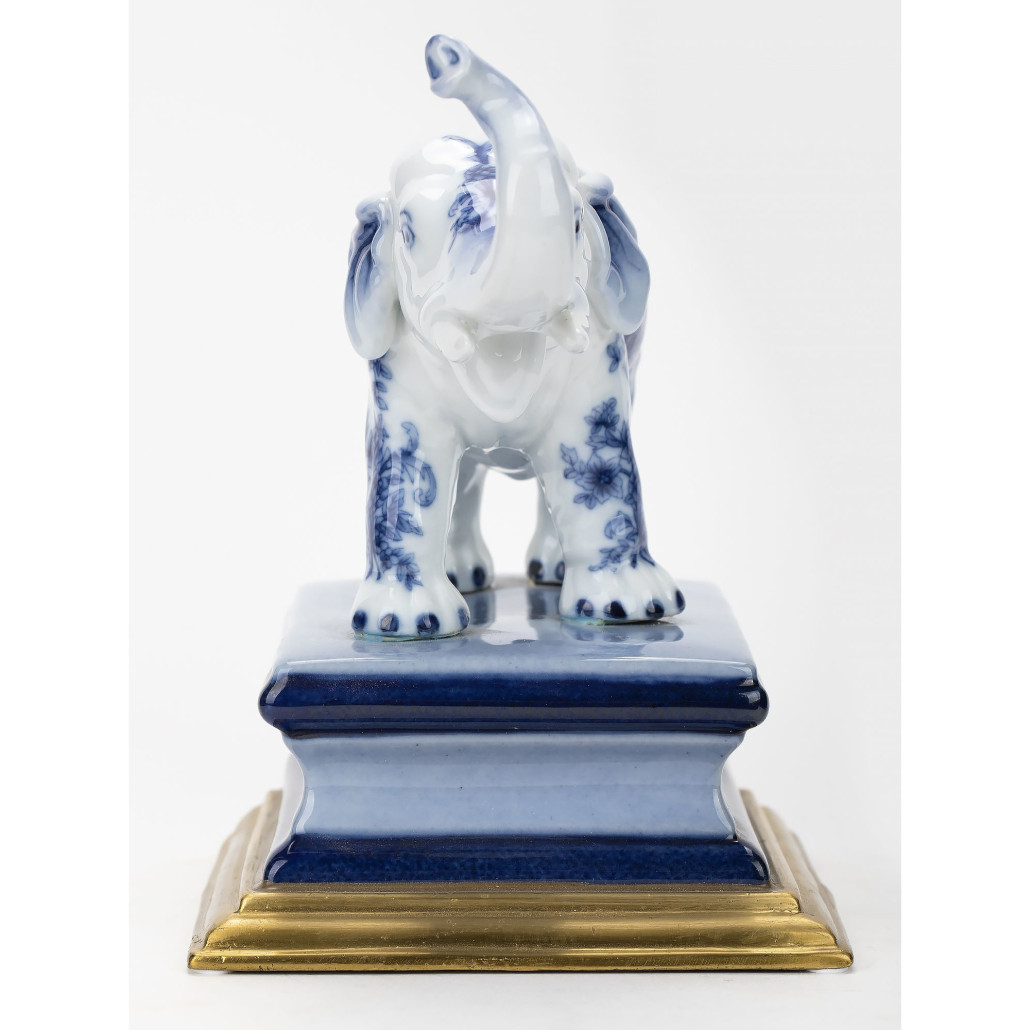 Держатель для книг The blue elephant