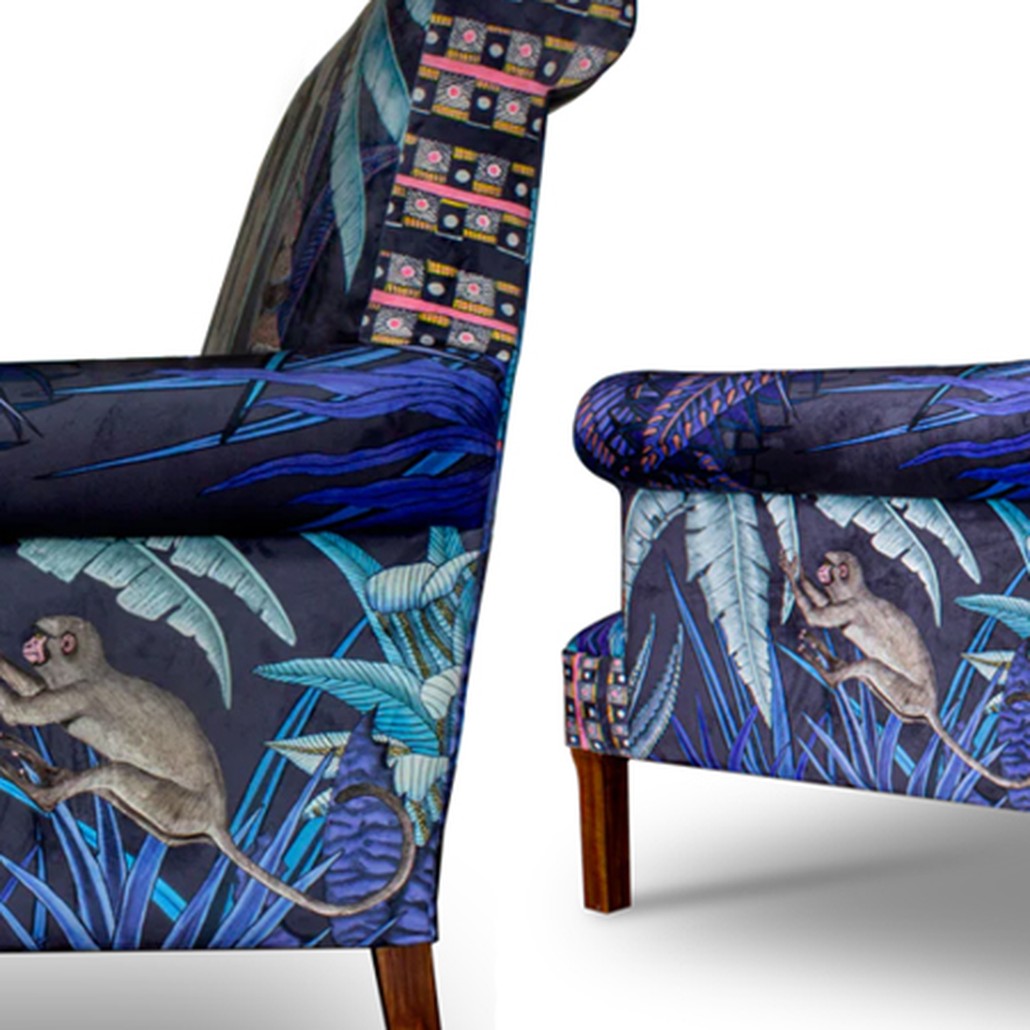 Диван Ardmore Design Sabie Sofa in Tanzanite Синий Тропический Орнамент