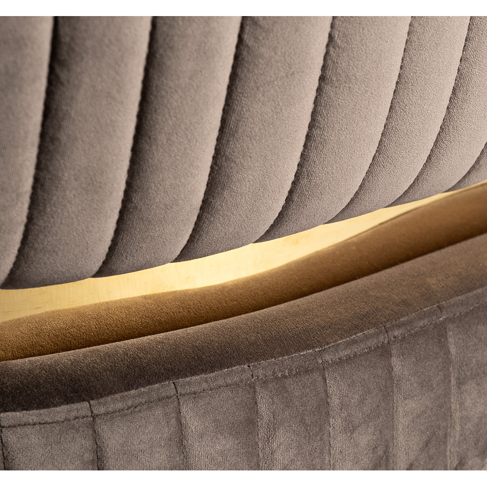 Диван двухместный коричневый Clarisse