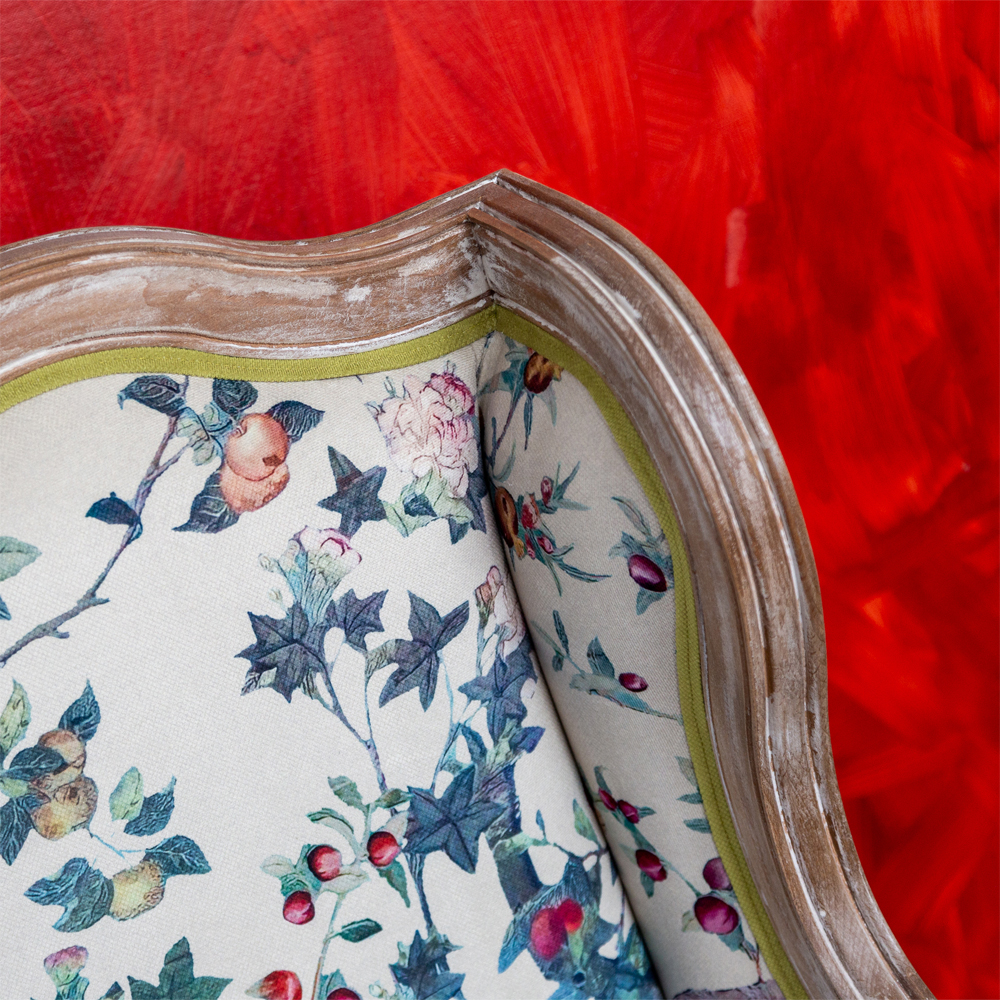 Диван из натурального бука бежевый с изображением птиц и цветов Beige Green Chinoiserie Garden Sofa