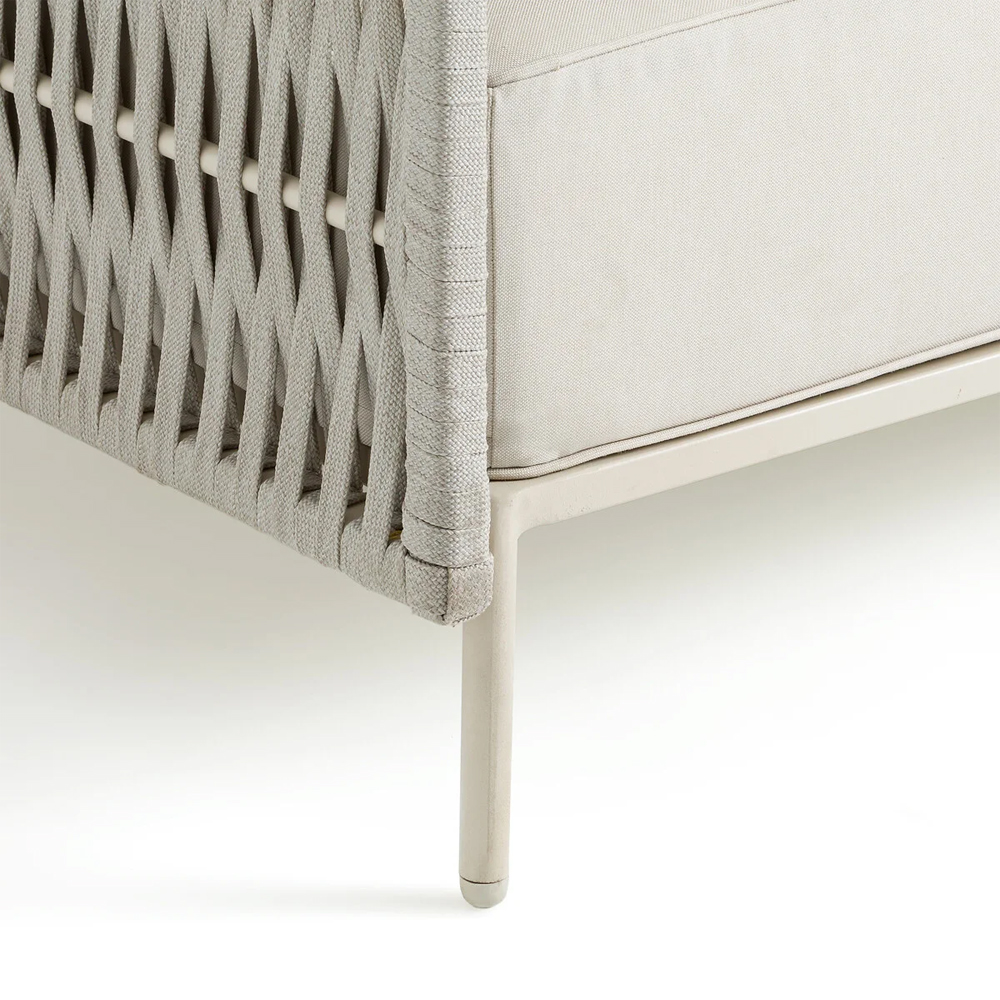 Диван садовый с плетеными ремешками и спинкой  Kleo