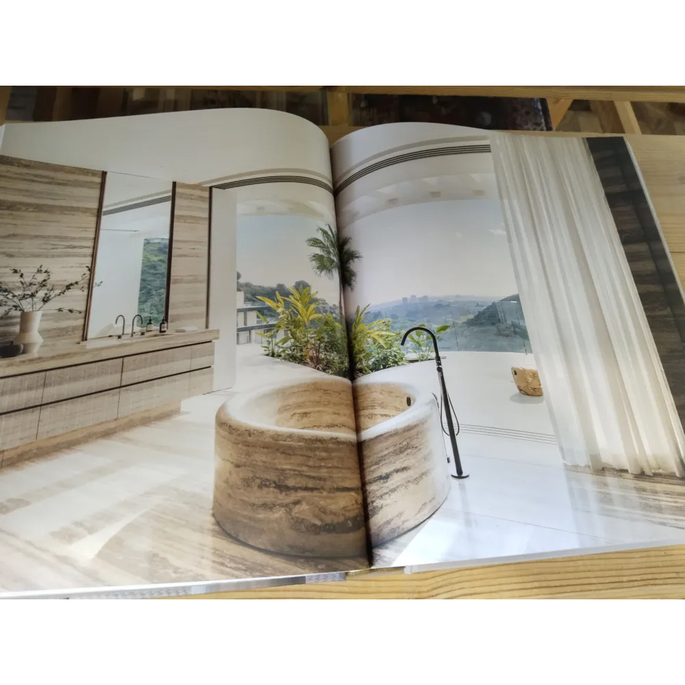 Дизайн интерьера в современном стиле Contemporary Living Yearbook 2024