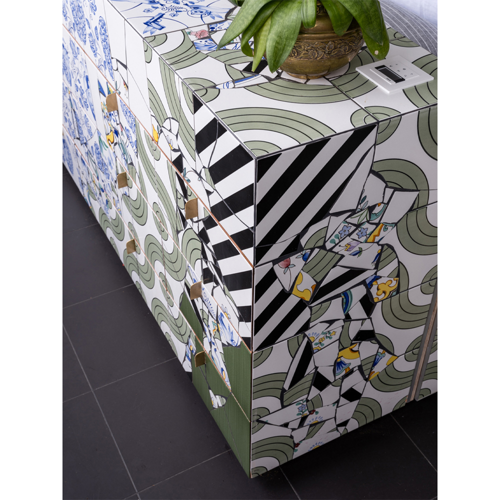 Дизайнерская кровать с системой хранения