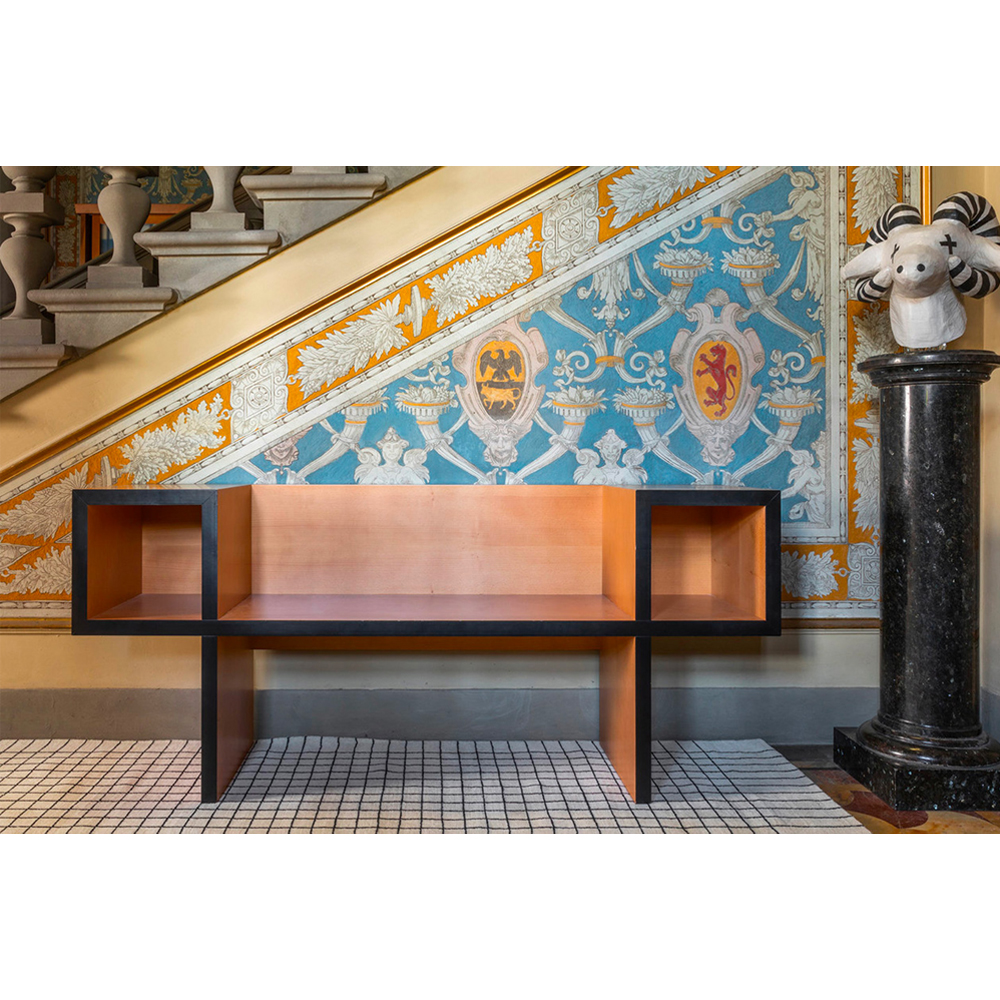 Дизайнерская скамейка  Canton  Beech and Black Bench