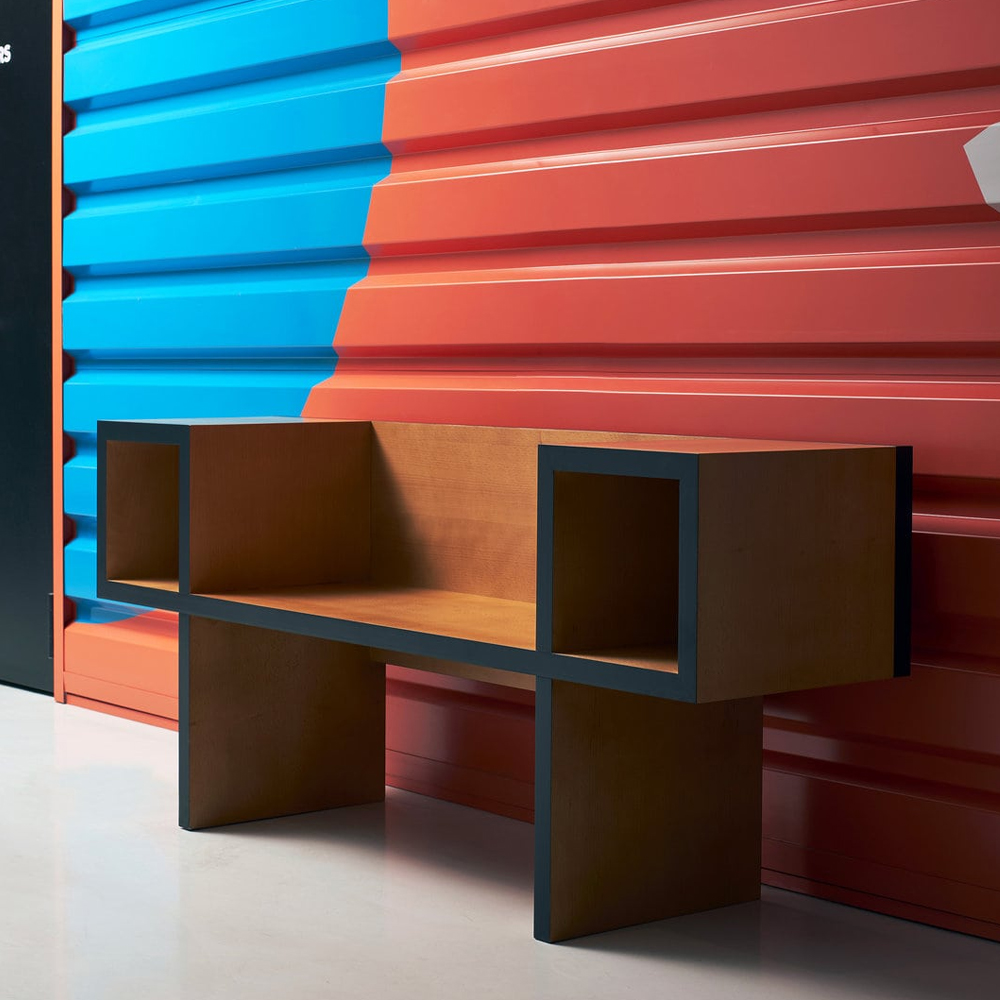Дизайнерская скамейка Canton Beech and Black Bench