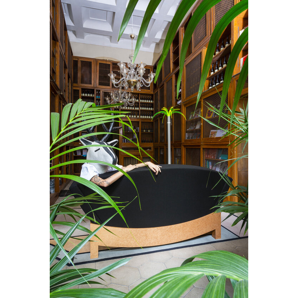 Дизайнерский диван с двумя подушками-валиками Poltronova Mitzi Sofa