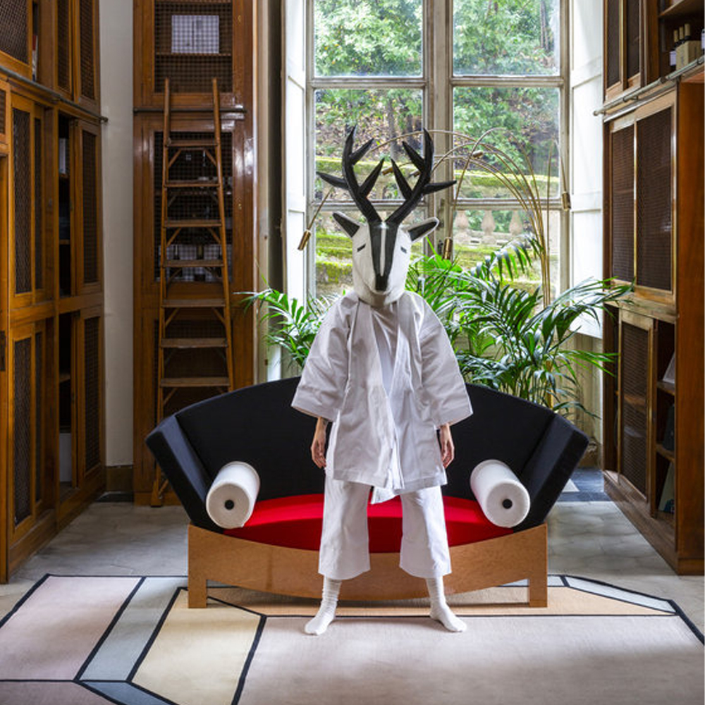 Дизайнерский диван с двумя подушками-валиками Poltronova Mitzi Sofa