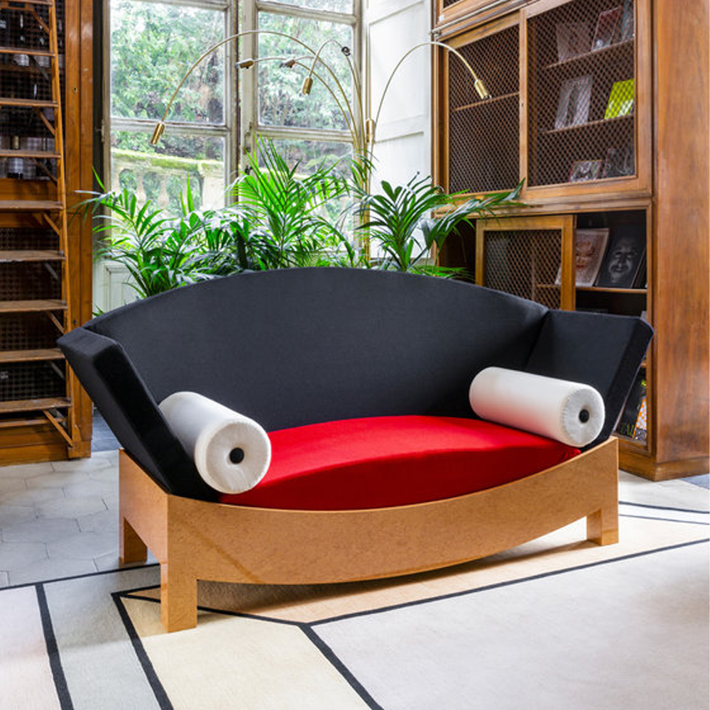 Дизайнерский диван с двумя подушками-валиками Poltronova Mitzi Sofa