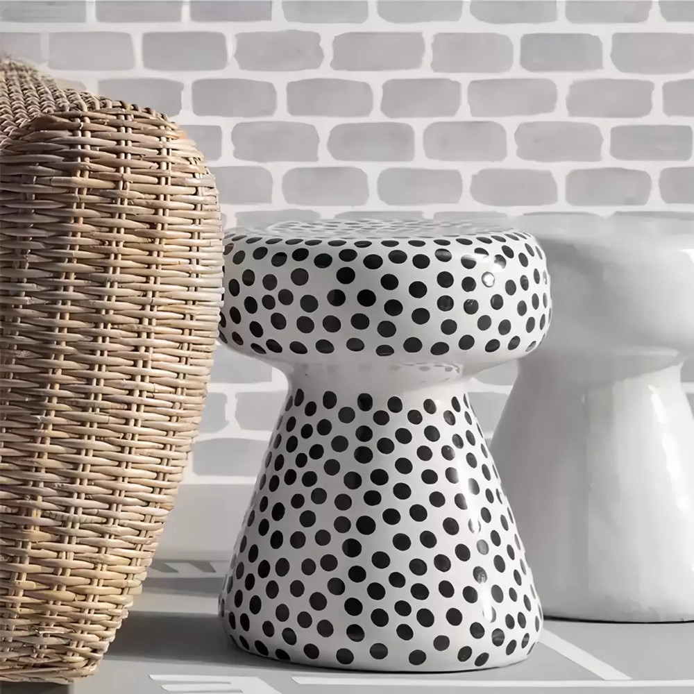 Дизайнерский журнальный стол белый в чёрный горох Gefan