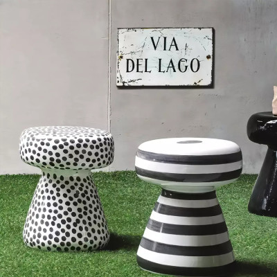 Дизайнерский журнальный стол белый в чёрный горох Gefan