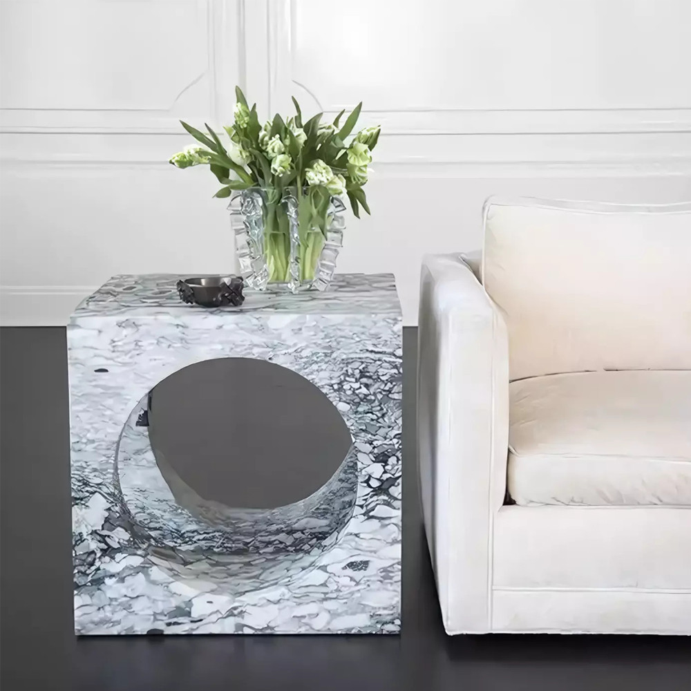 Дизайнерский журнальный стол квадратной формы с круглой нишей Guxawar