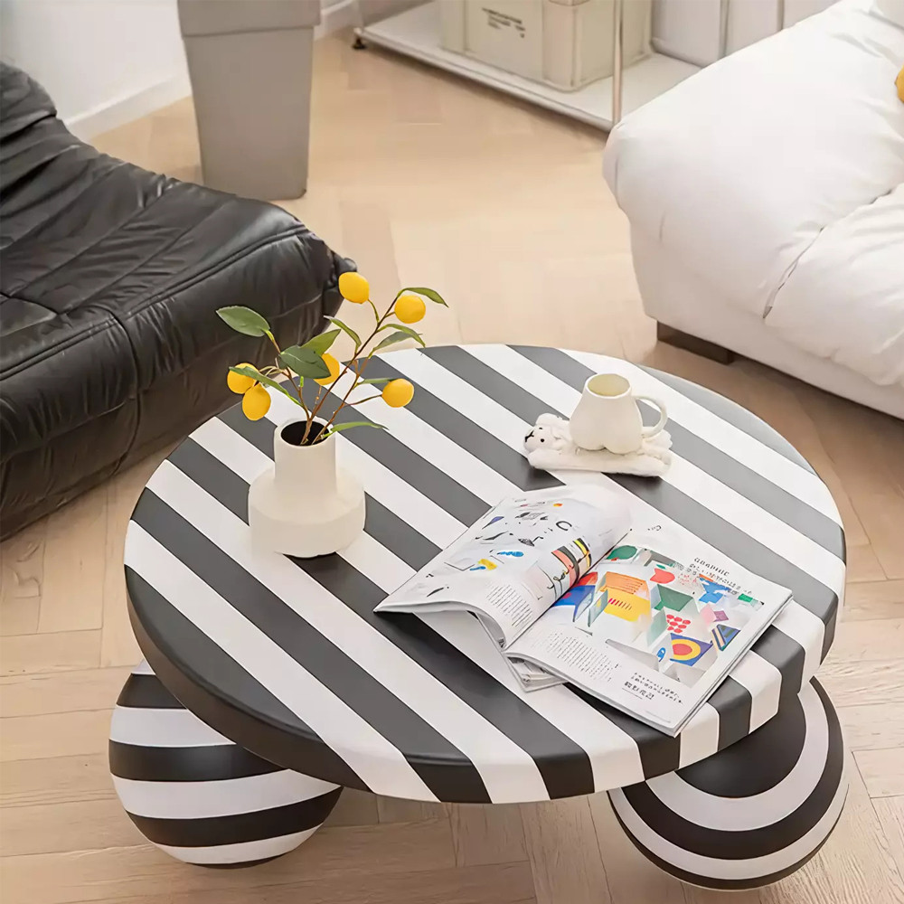 Дизайнерский журнальный стол круглый в чёрно-белую полоску Mypel