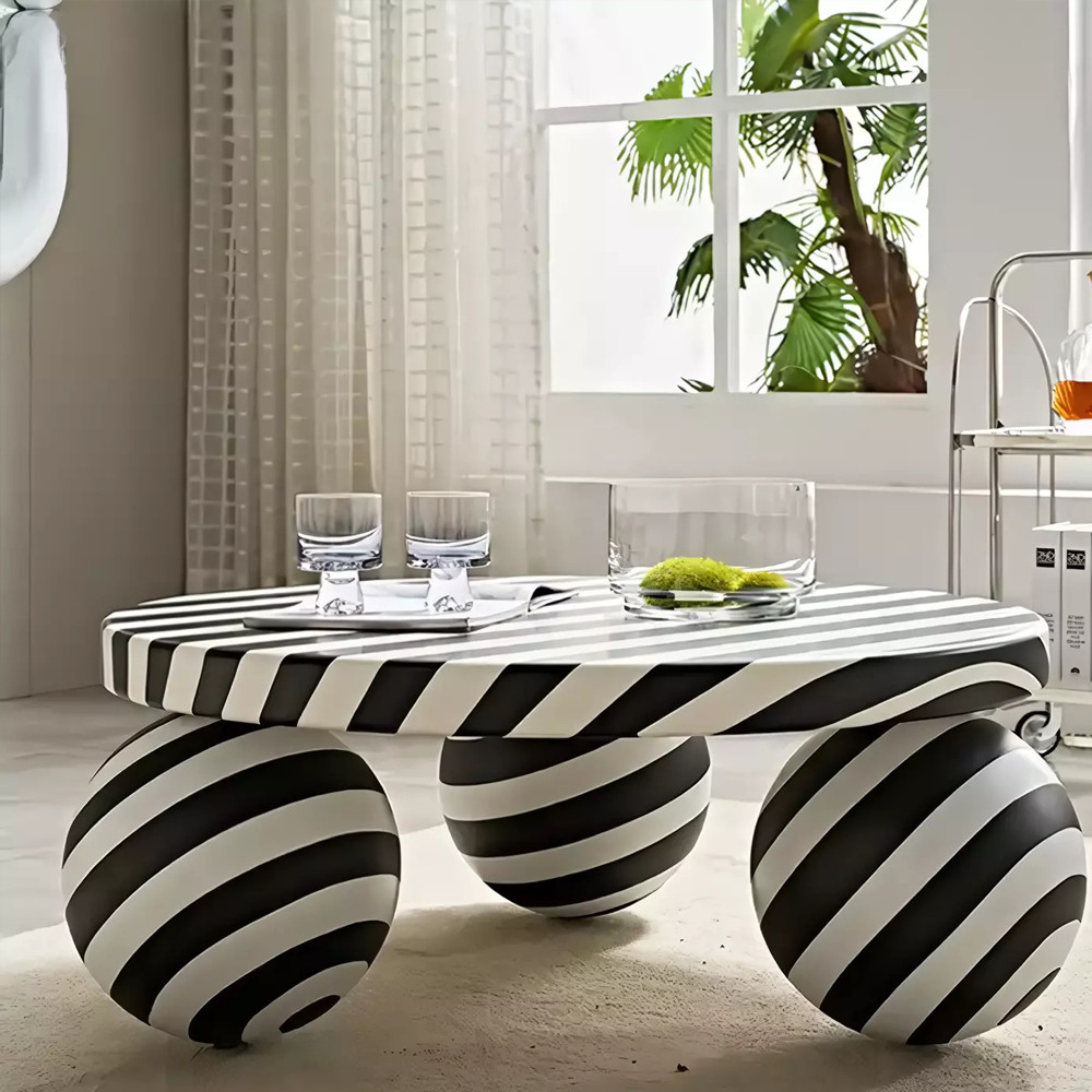 Дизайнерский журнальный стол круглый в чёрно-белую полоску Mypel