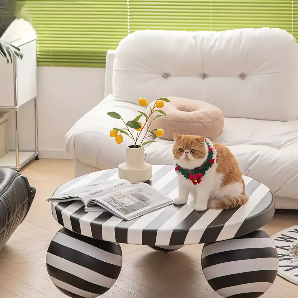 Дизайнерский журнальный стол круглый в чёрно-белую полоску Mypel