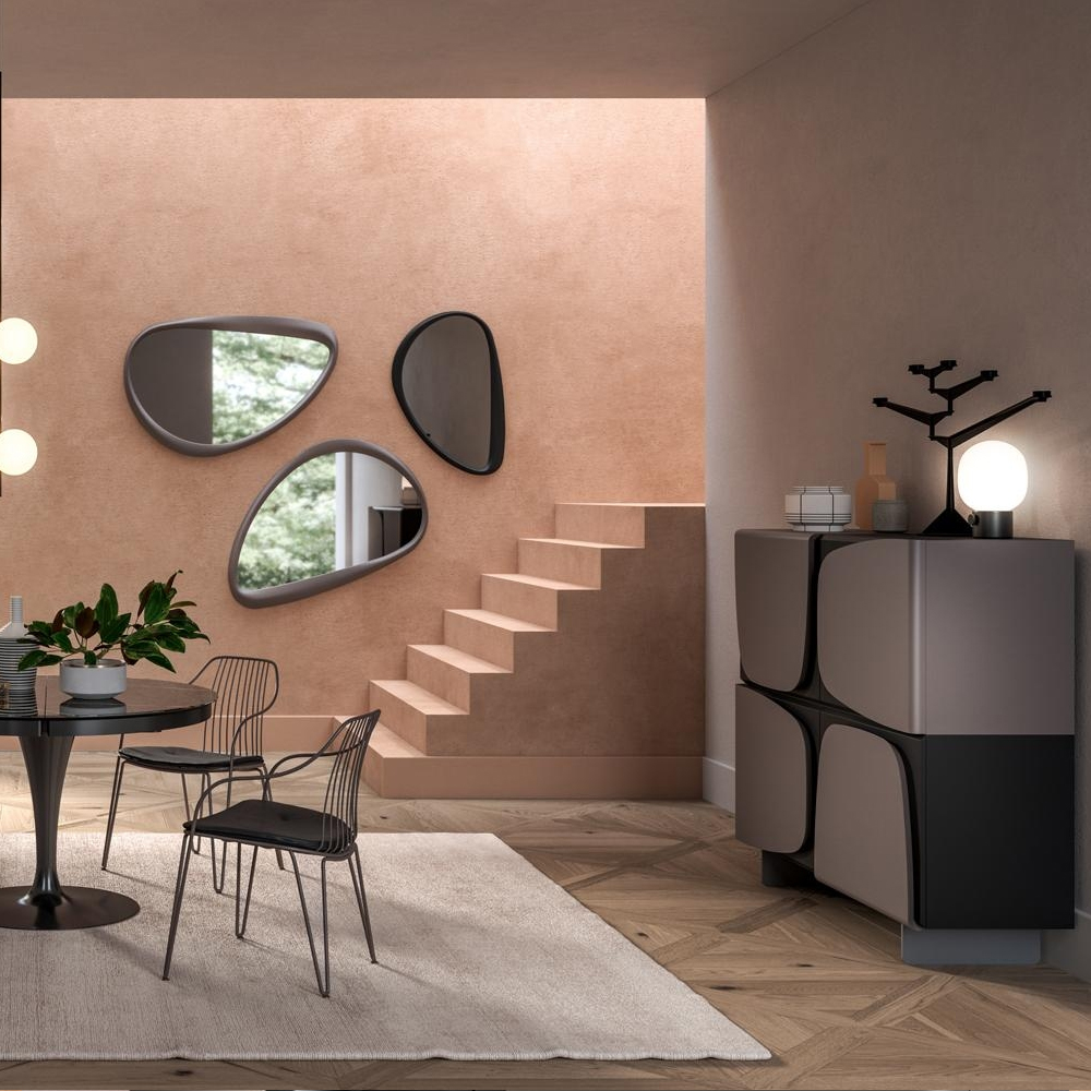 Дизайнерский комод с декоративными элементами на дверках Trilogy