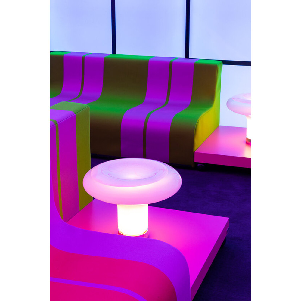 Дизайнерский кофейный стол на круглых ножках Poltronova T02 Pink Coffee Table