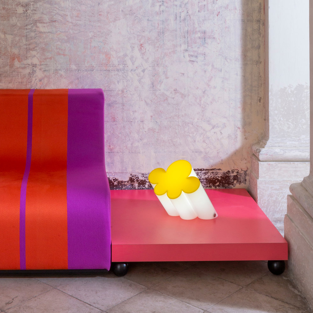 Дизайнерский кофейный стол на круглых ножках Poltronova T02 Pink Coffee Table