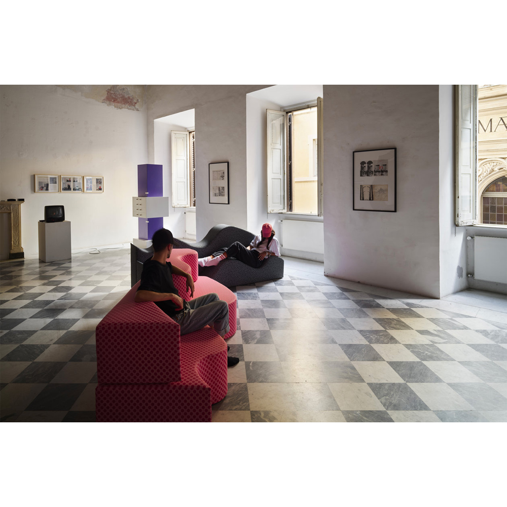 Дизайнерский модульный диван волнистой формы с цветным принтом Poltronova Superonda Sofa