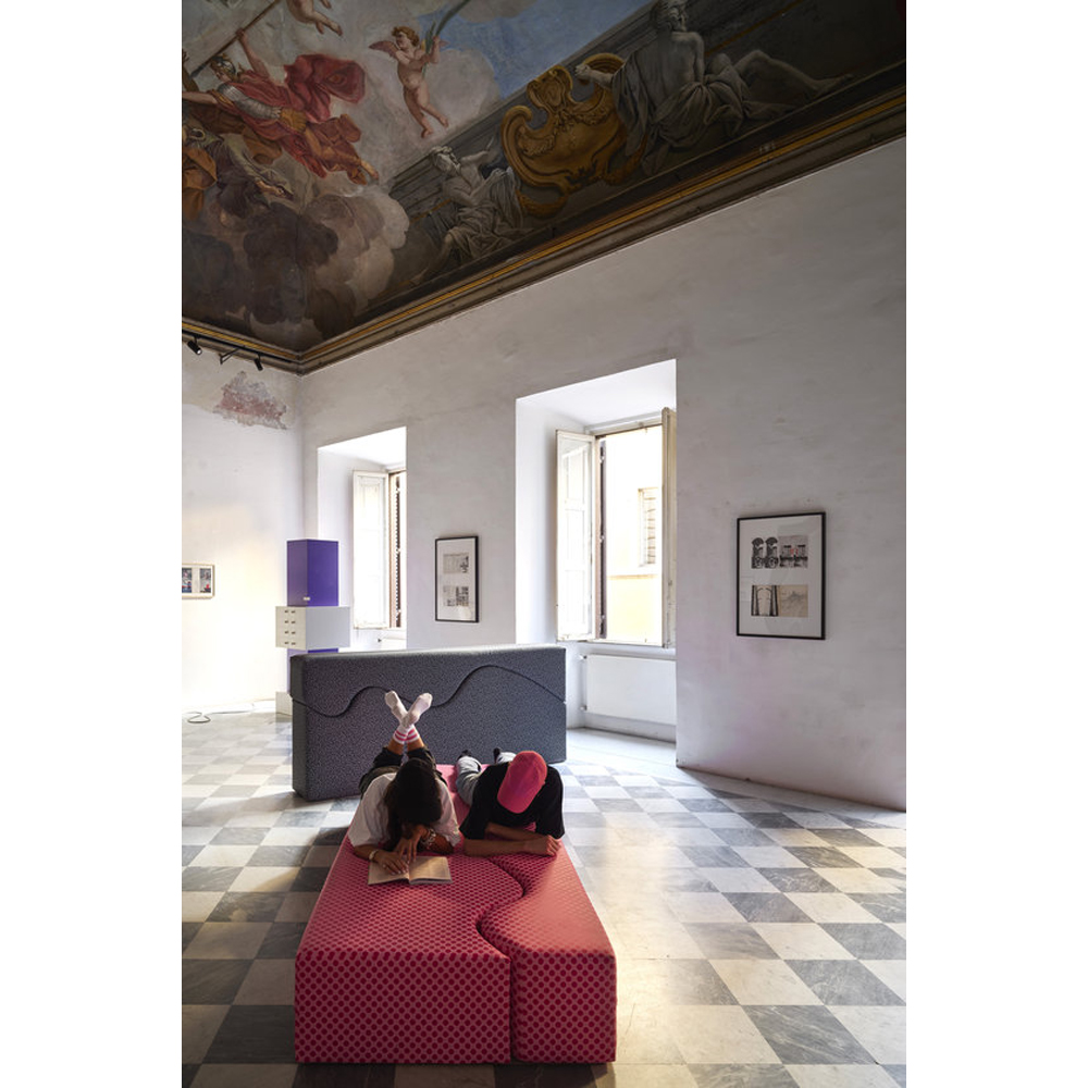 Дизайнерский модульный диван волнистой формы с цветным принтом Poltronova Superonda Sofa