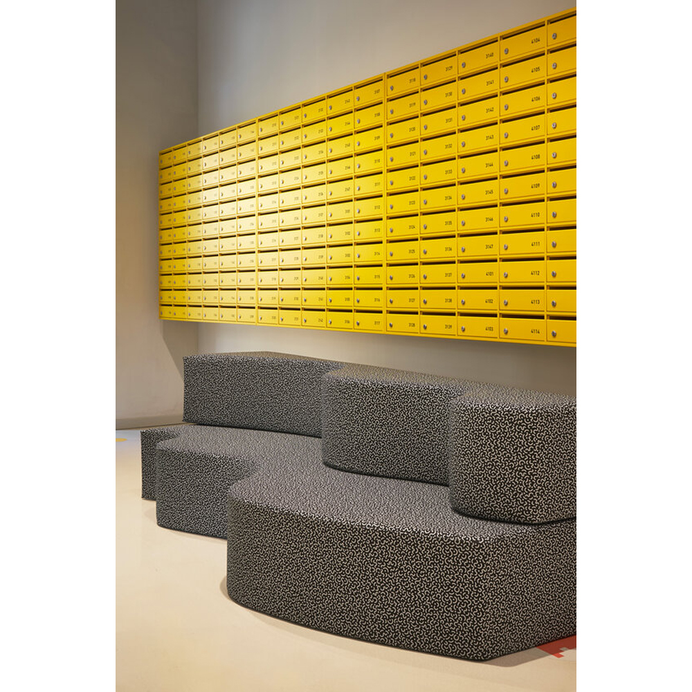 Дизайнерский модульный диван волнистой формы с цветным принтом Poltronova Superonda Sofa