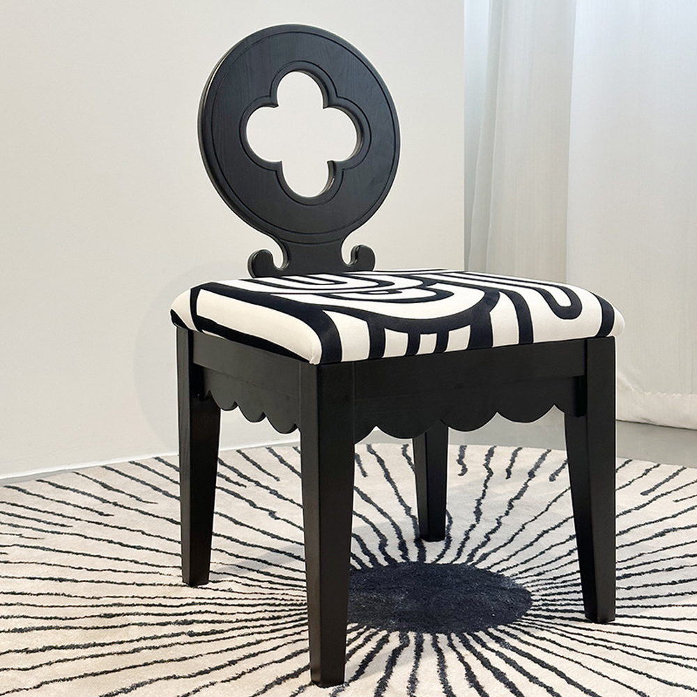 Дизайнерский стул с круглой деревянной спинкой Black and White Clover