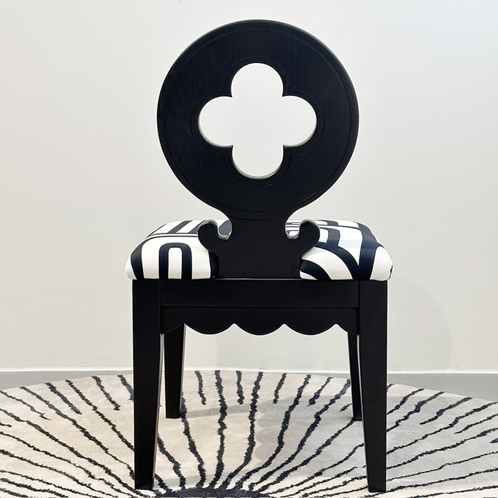 Дизайнерский стул с круглой деревянной спинкой Black and White Clover