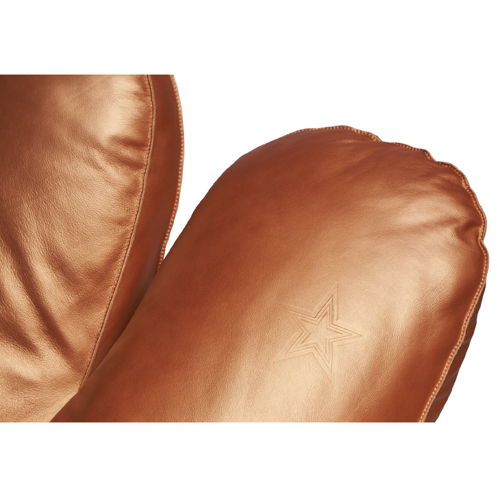 Дизайнерское кожаное кресло в форме руки Poltronova Joe Gold Armchair