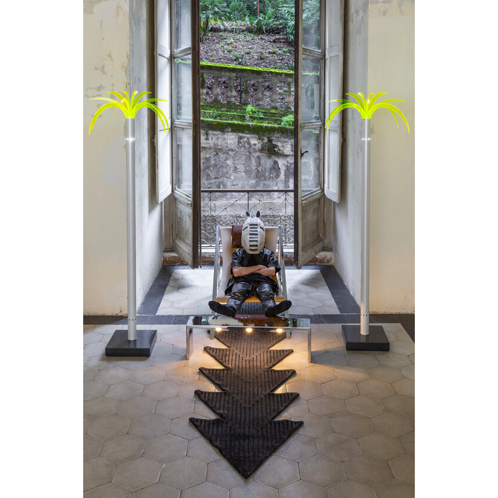 Дизайнерское кресло на металлическом каркасе с подставкой для ног Poltronova Mies Armchair