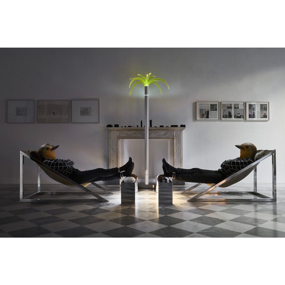 Дизайнерское кресло на металлическом каркасе с подставкой для ног Poltronova Mies Armchair