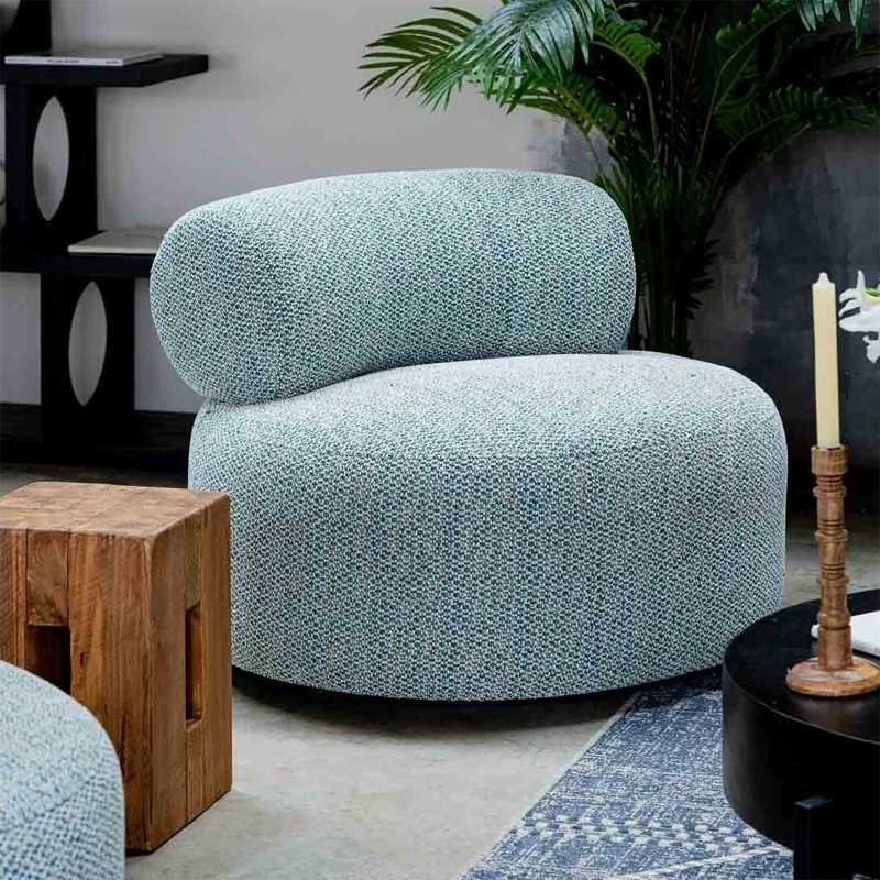Дизайнерское круглое мягкое кресло в голубой пестрой обивке Roux Round Armchair