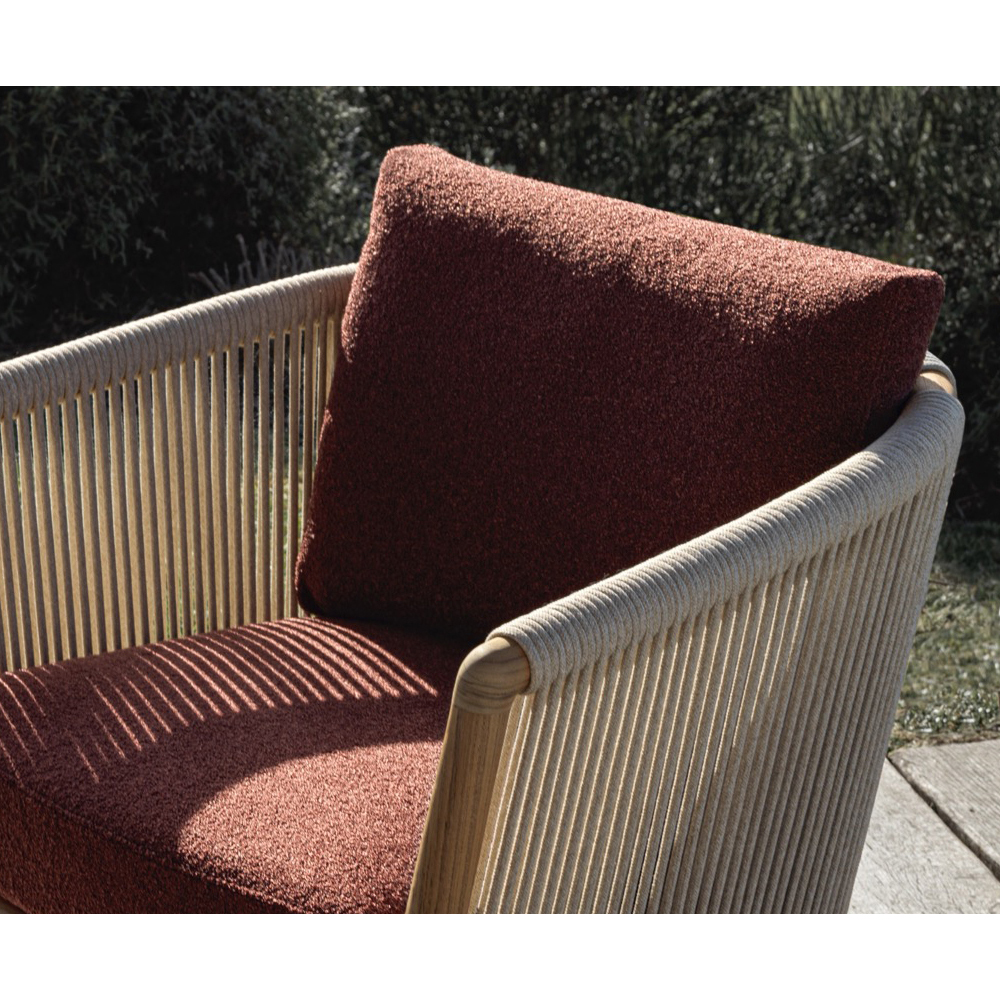 Дизайнерское уличное кресло из массива дерева с веревочной спинкой BOBOLI Armchair