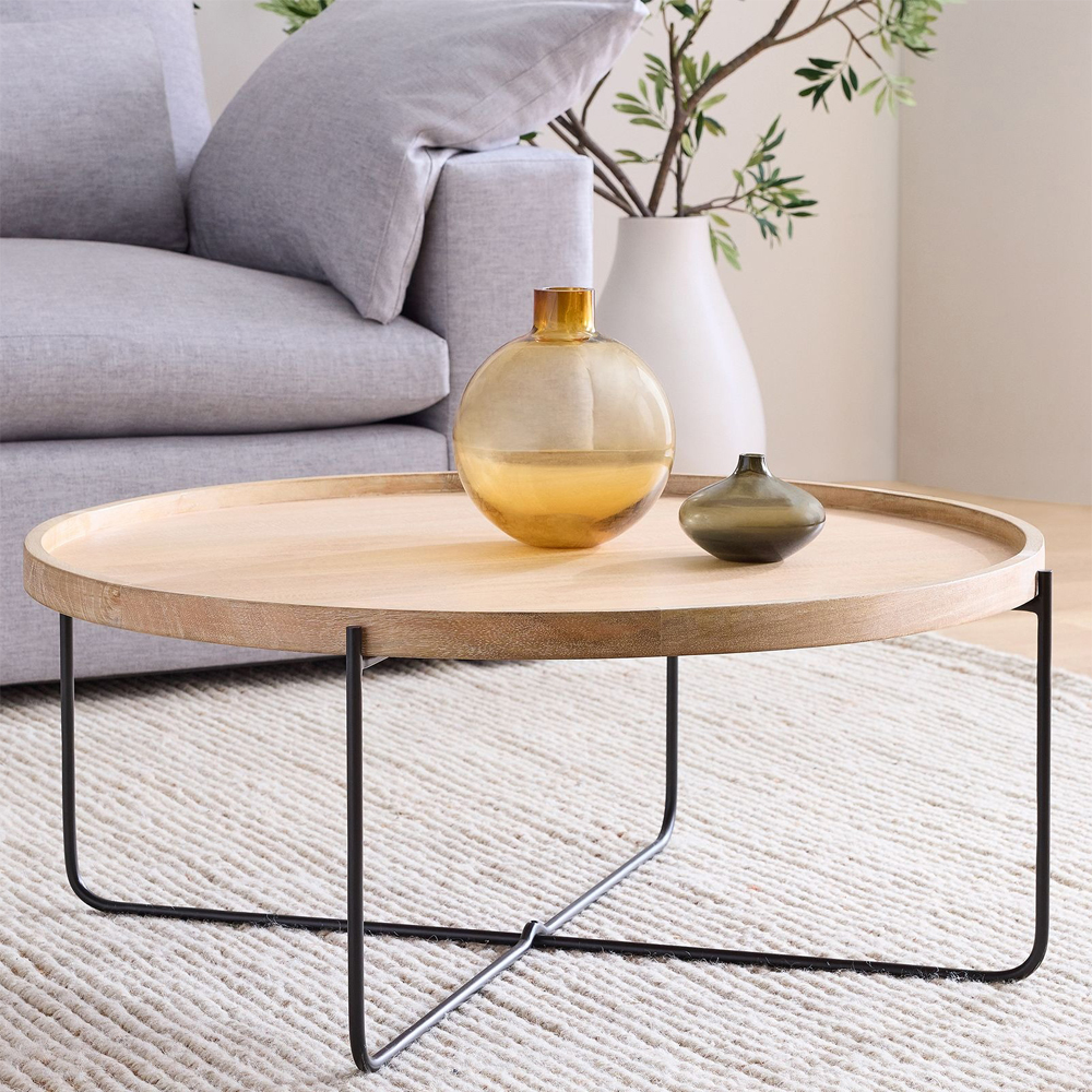 Журнальный стол с круглой деревянной столешницей Urban Style Space