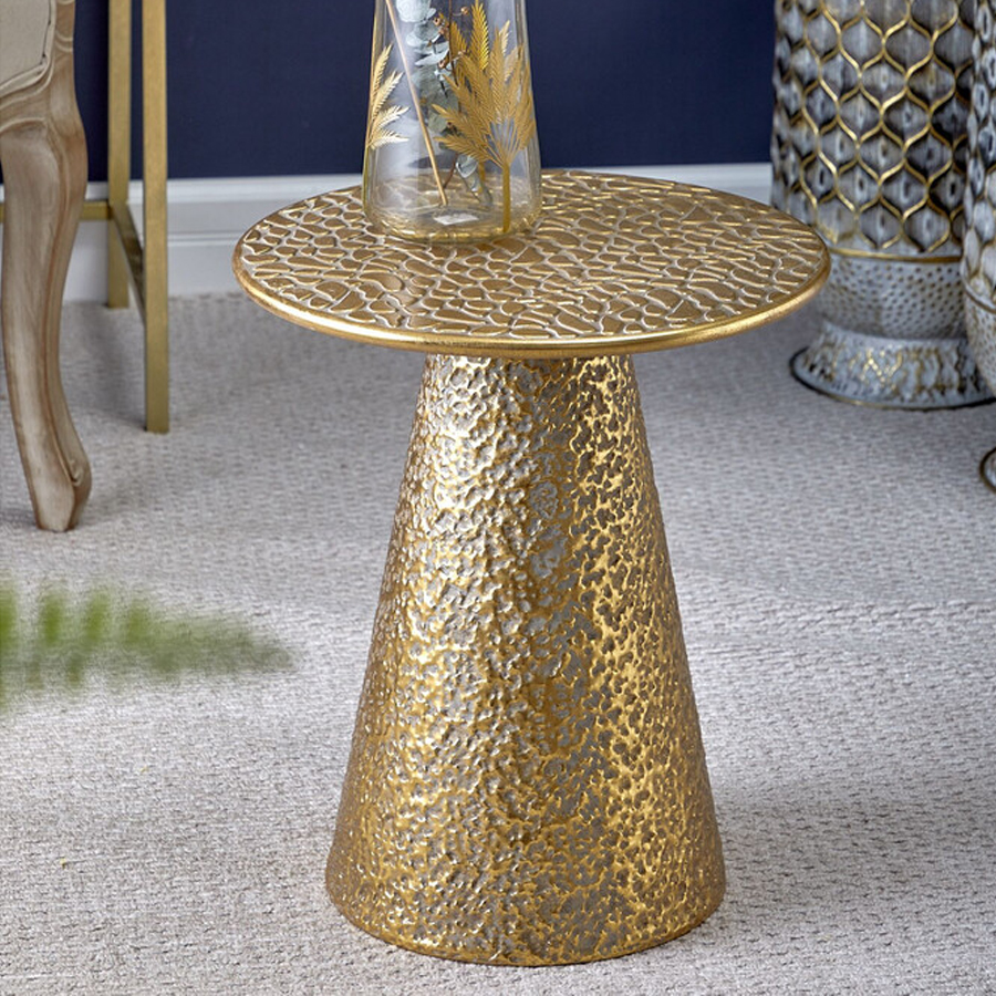 Журнальный столик с конусообразной основой и текстурной поверхностью золотого цвет Ethnic Metal