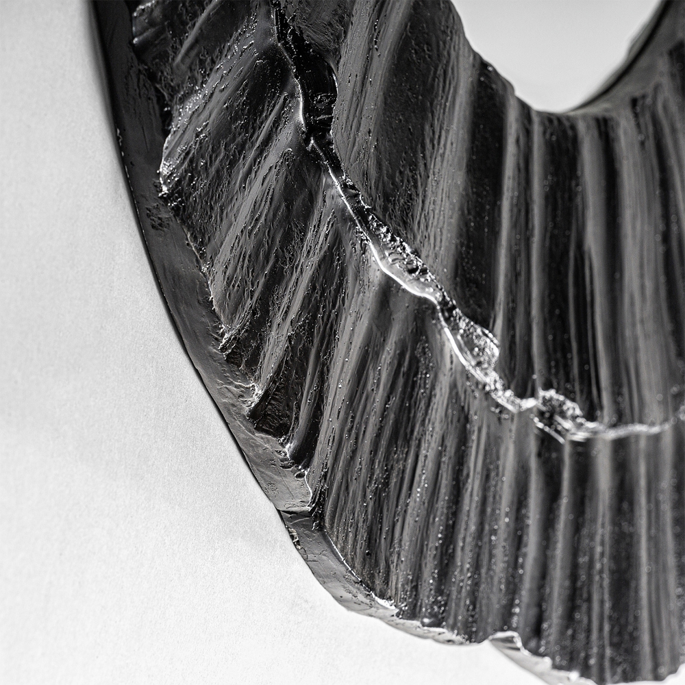 Зеркало в фактурной черной раме в современном стиле Black Maelstrom