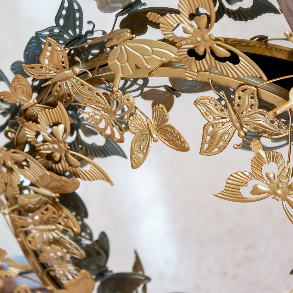 Зеркало круглое в металлической раме украшенной фигурами бабочек Butterflies