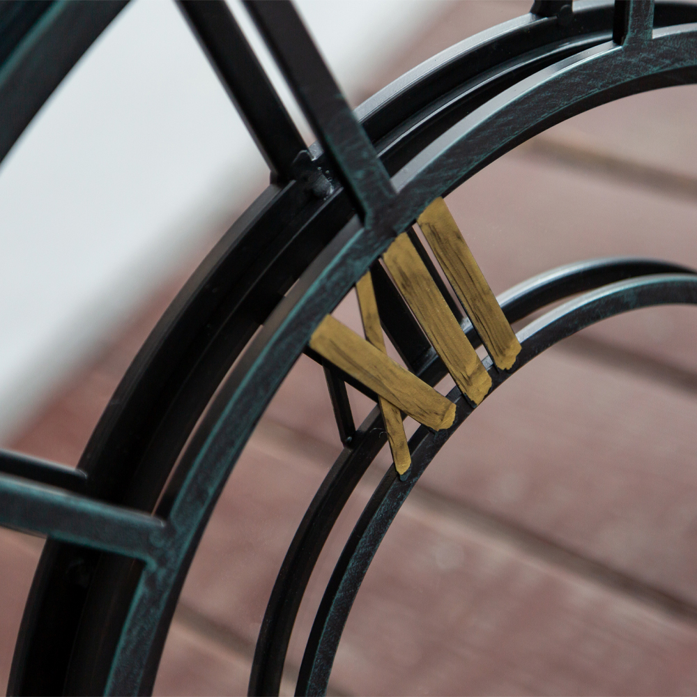 Зеркало настенное в чёрной металлической раме в виде часов Mirror Tower Clock