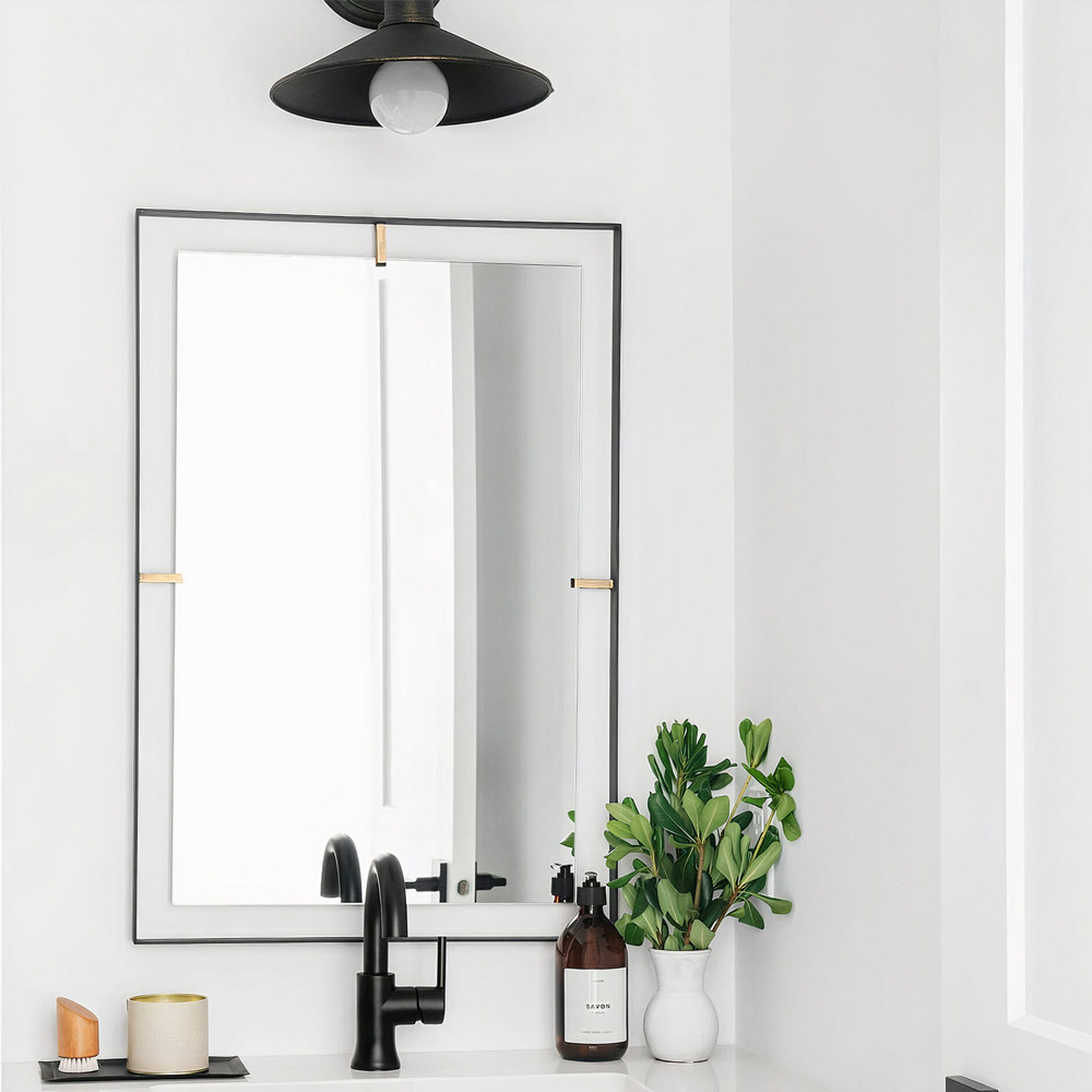 Зеркало прямоугольное в черной раме Gwendelyn