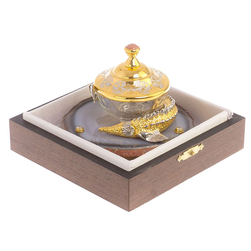 Икорница с декором "Осетр" с гравировкой на подставке из натурального камня Агат Decorative Cavair Dishes