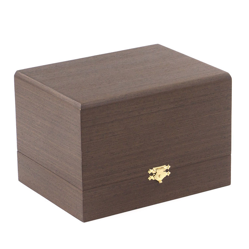 Икорница с декором "Стерлядка на ракушке" с гравировкой на подставке из натурального камня Обсидиан Decorative Cavair Dishes