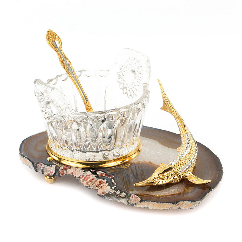 Икорница с ложкой с декором "Кадушка" с гравировкой на подставке из натурального камня Агат Decorative Cavair Dishes