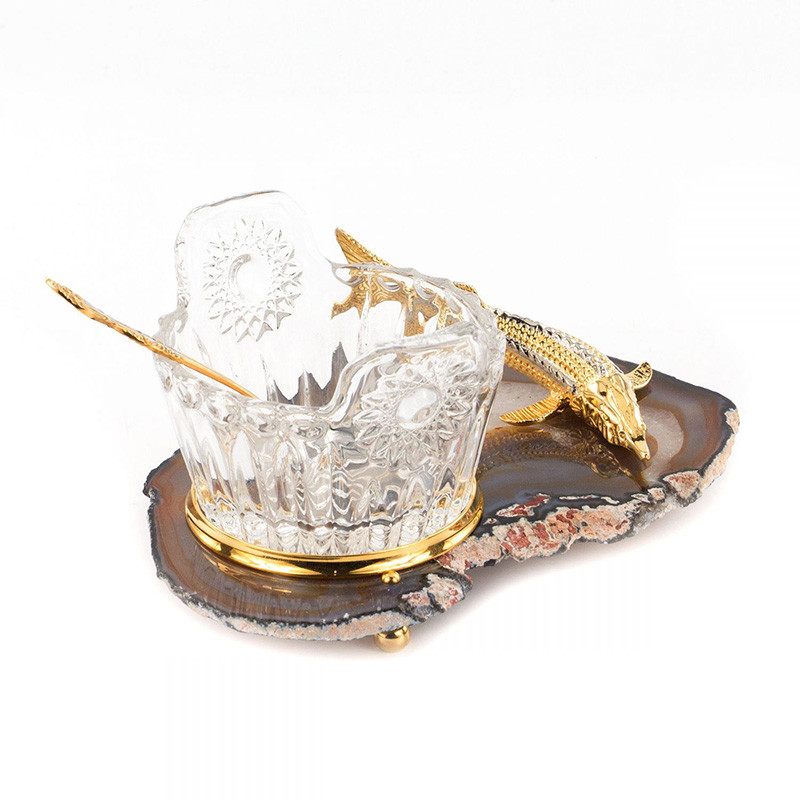 Икорница с ложкой с декором "Кадушка" с гравировкой на подставке из натурального камня Агат Decorative Cavair Dishes