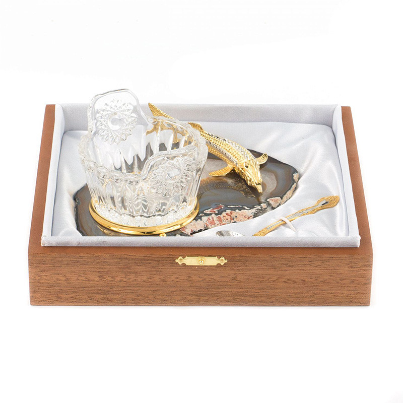 Икорница с ложкой с декором "Кадушка" с гравировкой на подставке из натурального камня Агат Decorative Cavair Dishes