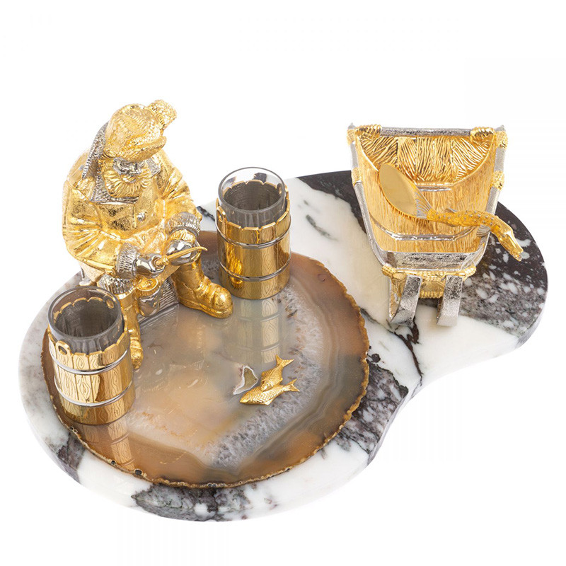 Икорница со стопками с декором "Рыбак с санями" с гравировкой на подставке из натуральных камней Агат Мрамор Decorative Cavair Dishes