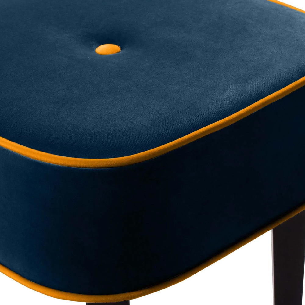 Квадратный мягкий пуф на черных ножках Winton Pouf Square