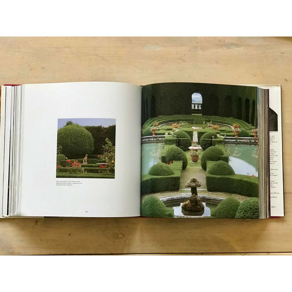 Книга 1990 Italian Splendor: Palaces, Castles and Villas Hardcover Book