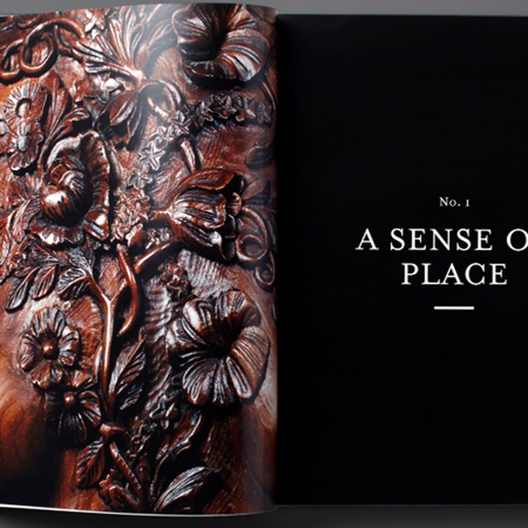 Книга ALEXANDER MCQUEEN book