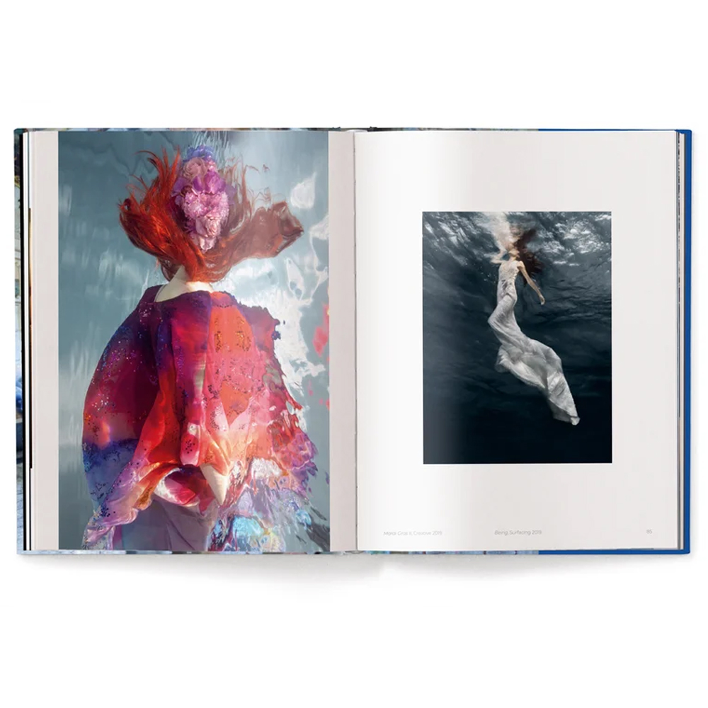 Книга Barbara Cole: Between Worlds