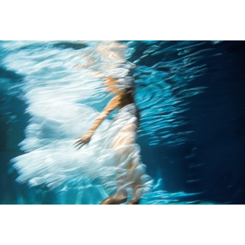 Книга Barbara Cole: Between Worlds